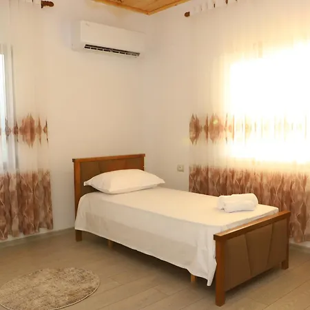 Konukevi Georgemishel 3*