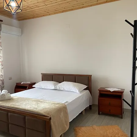 Georgemishel Gasthuis 3*