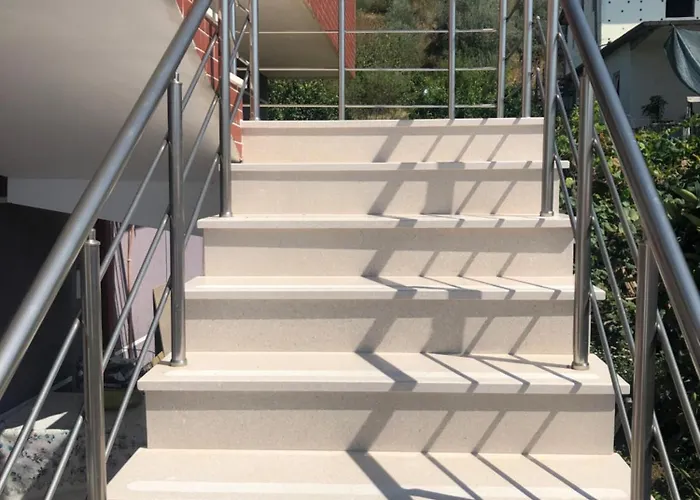 ゲストハウス Georgemishel ベラト